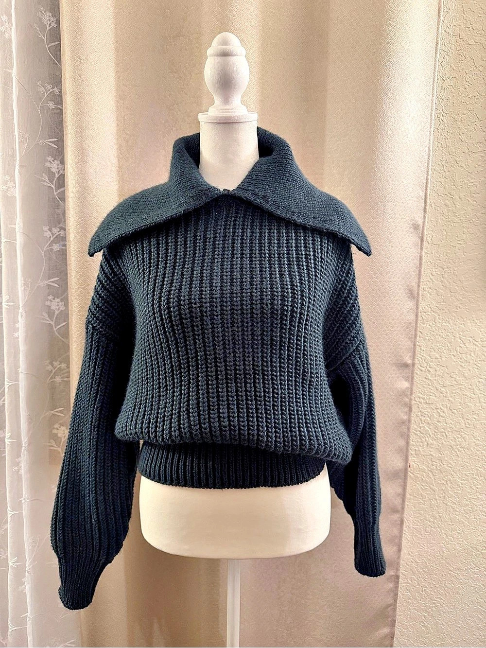 H&M Rib-Knit Cowl Neck Sweater in Black Size Medium NWT